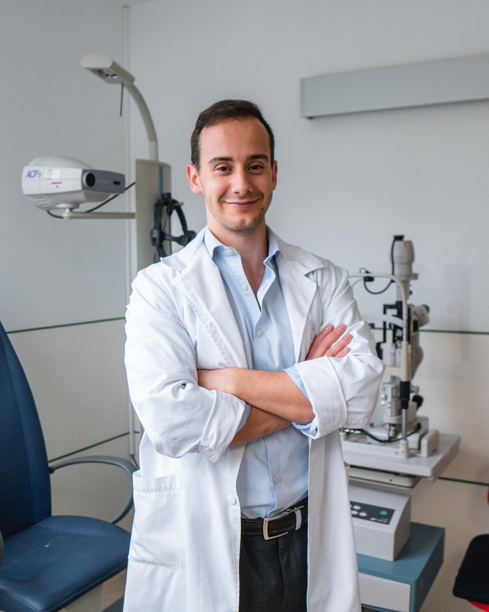 Contexto clínico do tratamento de capsulotomia laser yag na Oftalmologia Algarve