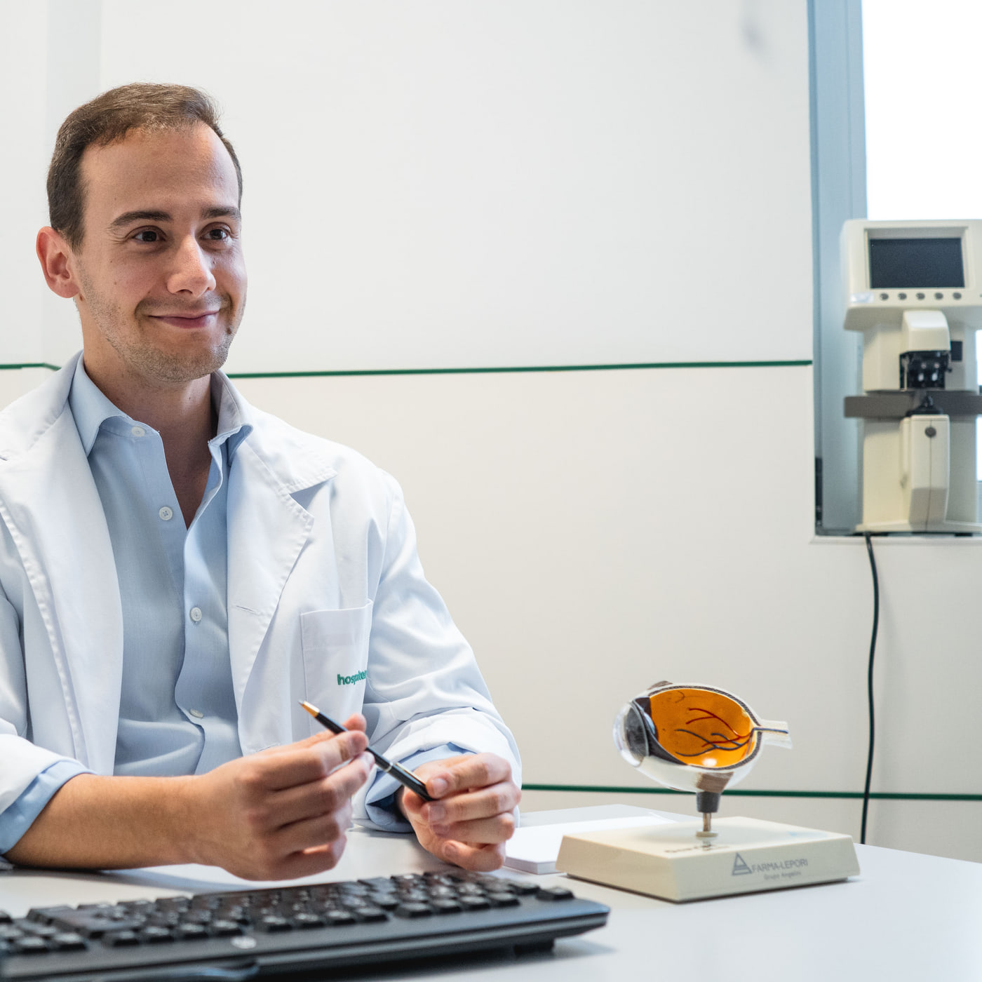Capsulotomia Laser YAG — Dr. André Magalhães Oliveira