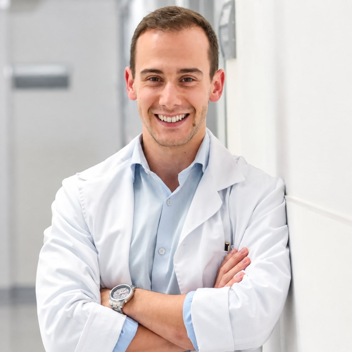 Dr. André Magalhães Oliveira, oftalmologista e cirurgião refractivo, em bloco operatório no Algarve