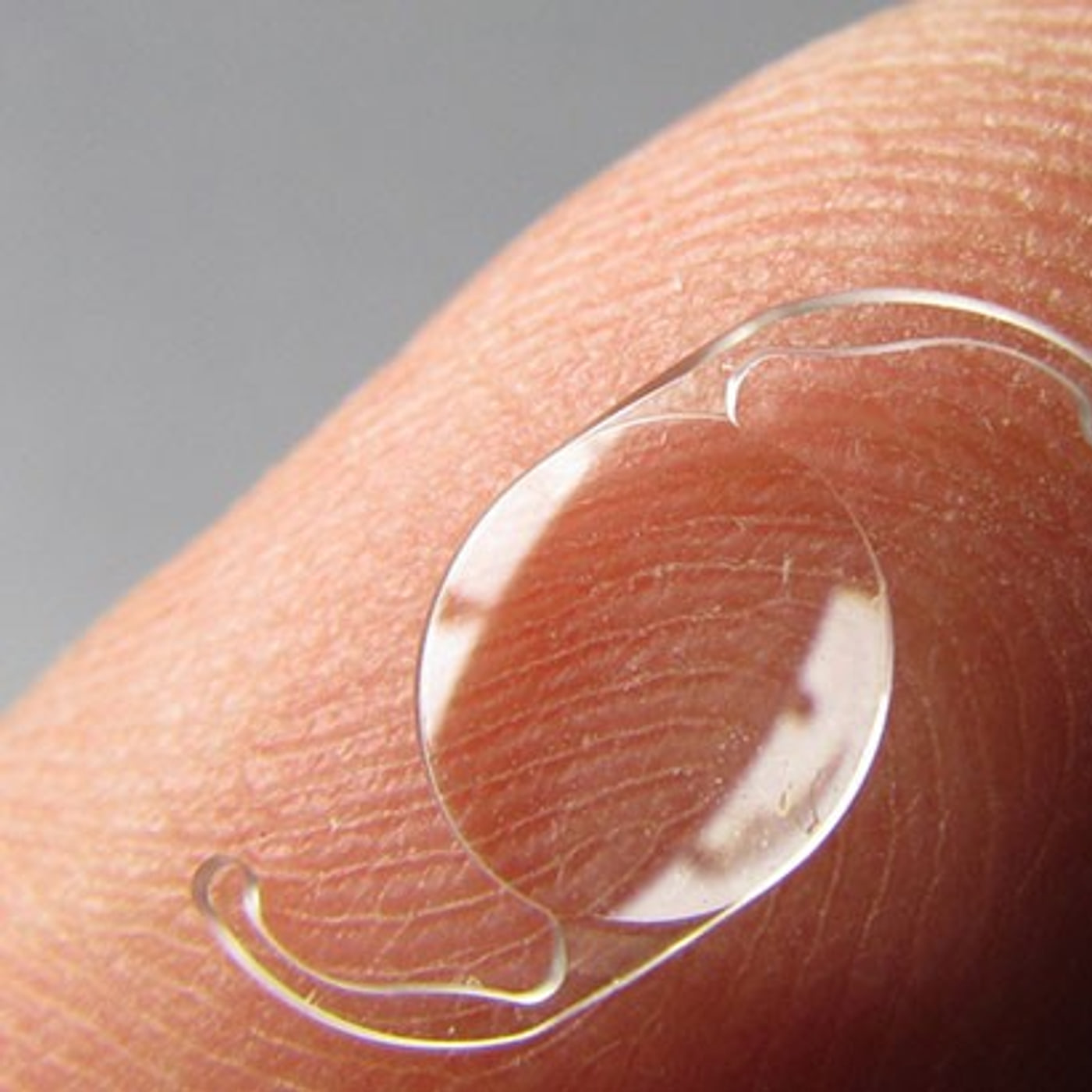 Lente intraocular em detalhe macro